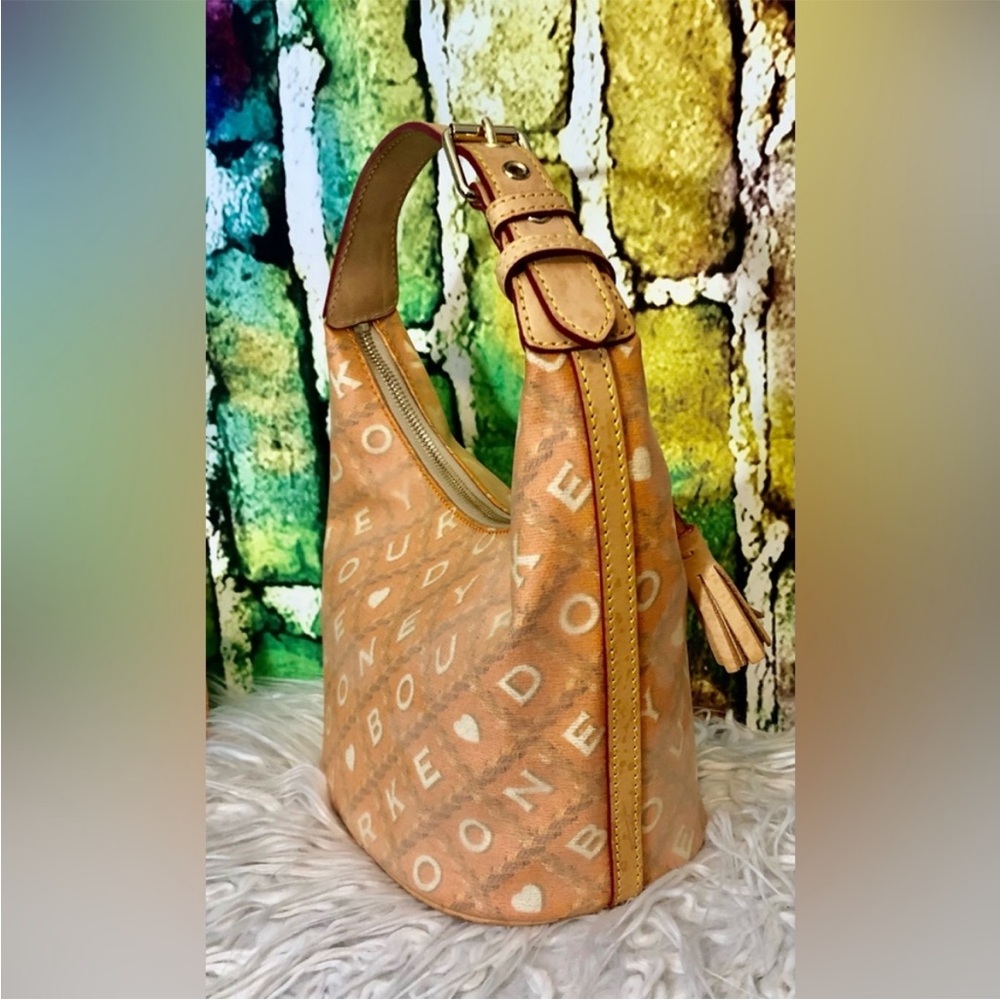 Dooney & Bourke Vintage Coral Peach Crossword Bucket Purse Shoulder Bag EUC - Picture 5 of 13